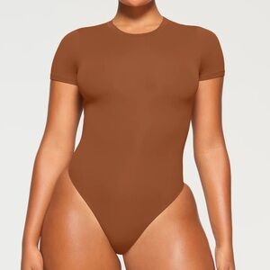 Skims Bodysuit 🧡🤎